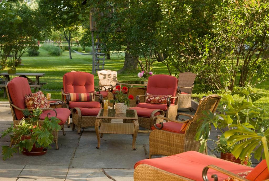 Trumansburg Bed & Breakfast | Gothic Eves Inn and Spa Bed and Breakfast