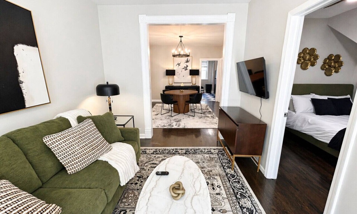 Lakeview Apartment | Gothic-meets-mid-century 2BR in Lakeview | Statment Kitchen + Dining for 4