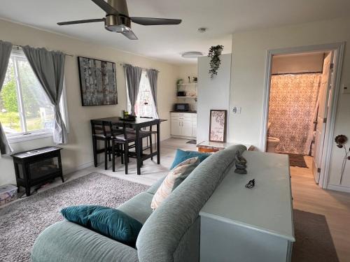 Goulais River House | Goulais Bay Guesthouse