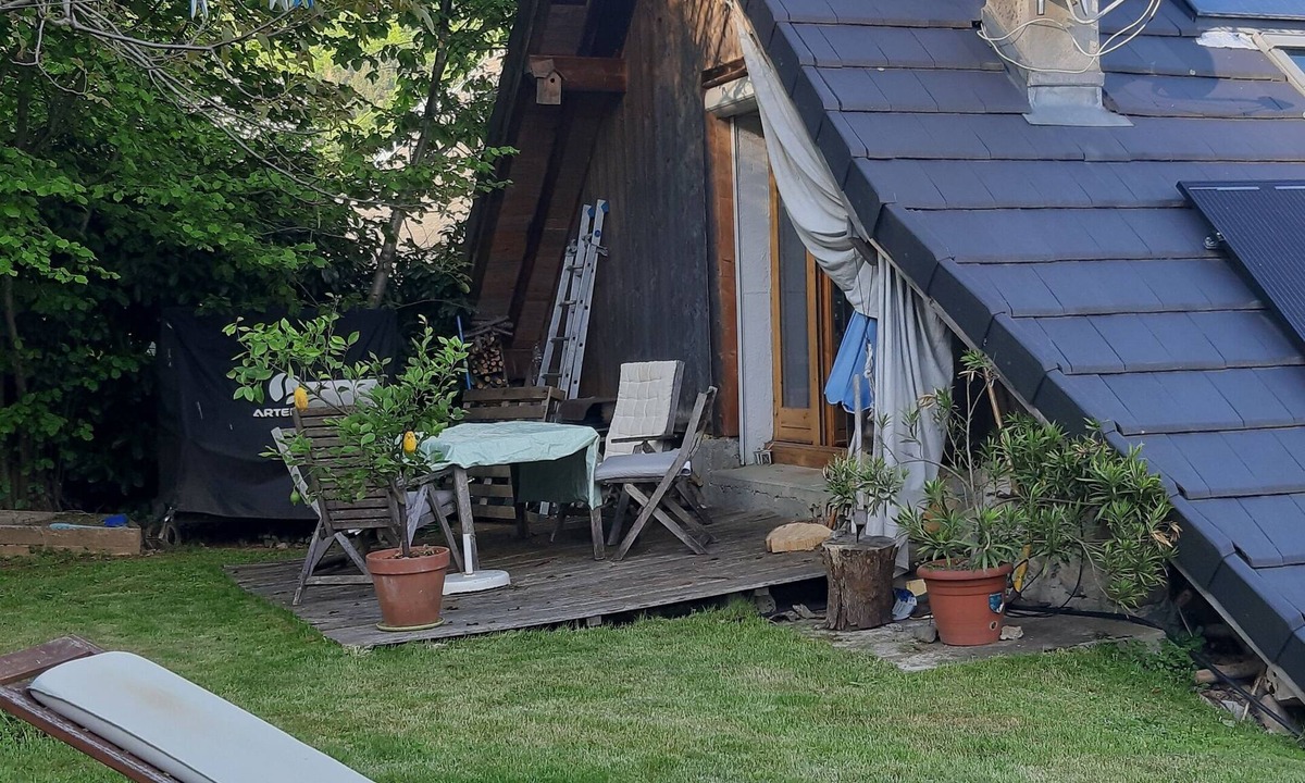 Saint-Jean-dʼArvey House | Grünes Haus in den Bergen