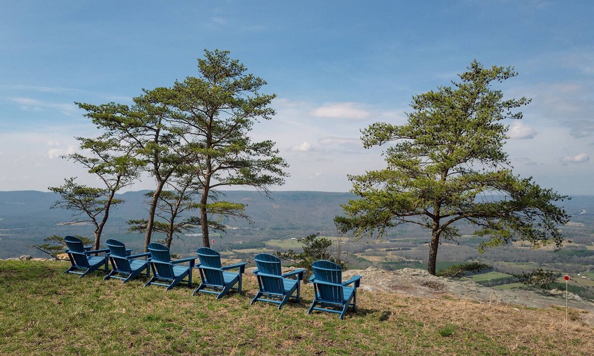 Menlo House | Grace Retreat-a stay that refuses to be ordinary!