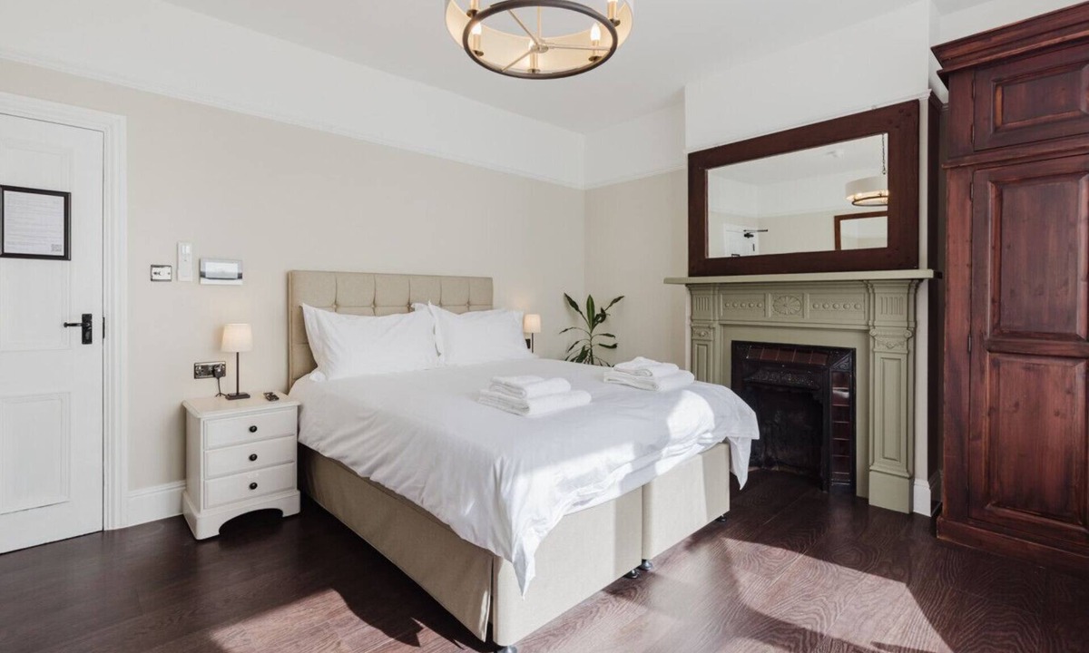 Tring Apartment | Grace`s Guesthouse Room 4