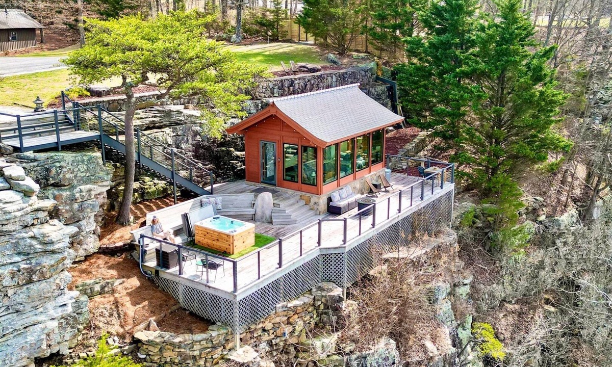 Menlo House | Grace Tea House-luxury above the clouds