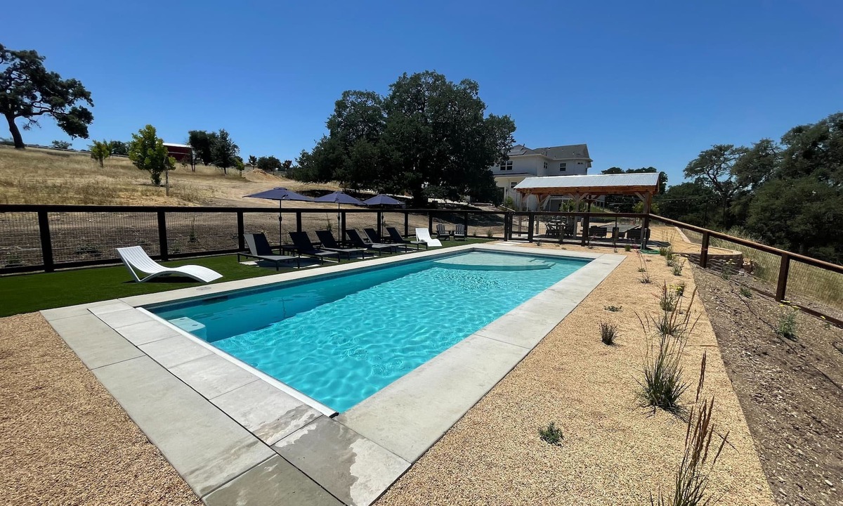 Templeton House | Graceful Oaks- Spa and Beautiful New Pool!