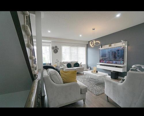 Brampton Apartment | Graceful Residence 3-Bedroom Townhouse with 2 and half Baths
