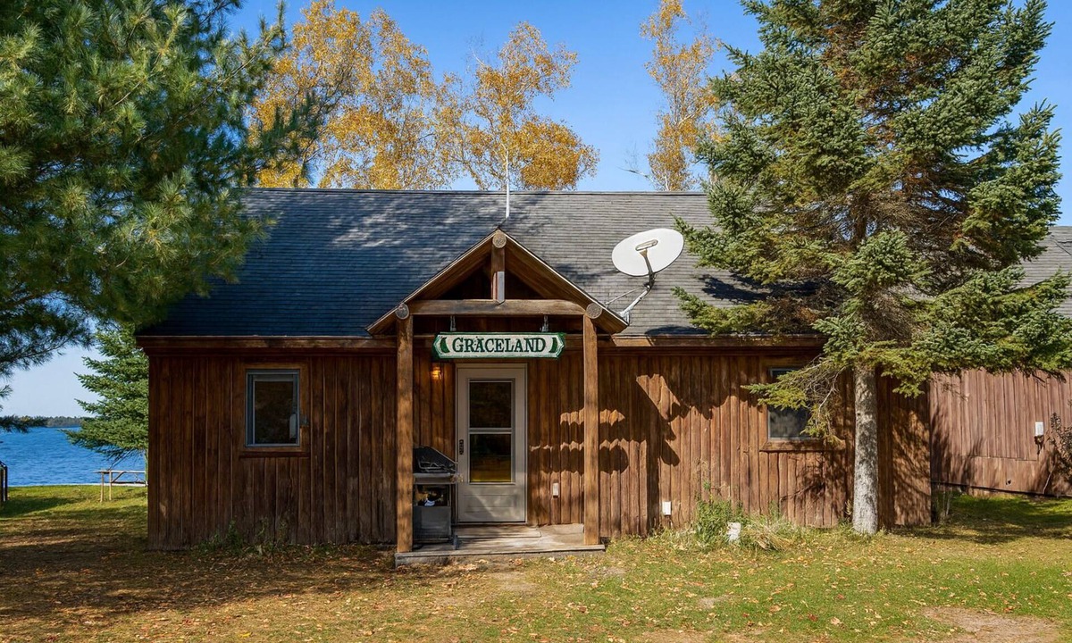 Gulliver Cabin | Graceland Cabin