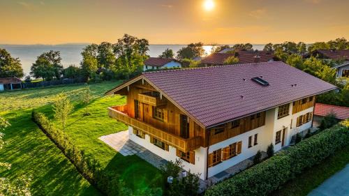 Chieming Apartment | Graf Chiemo Suites - direkt am Chiemsee mit separatem Seezugang