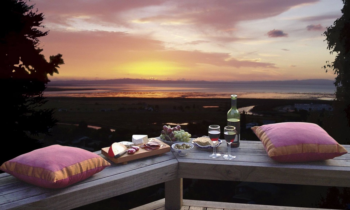 Thames Cottage | Grafton Cottage & Chalets