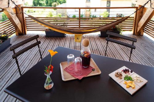 Saint-Antoine-l'Abbaye Apartment | Graine de Tilia