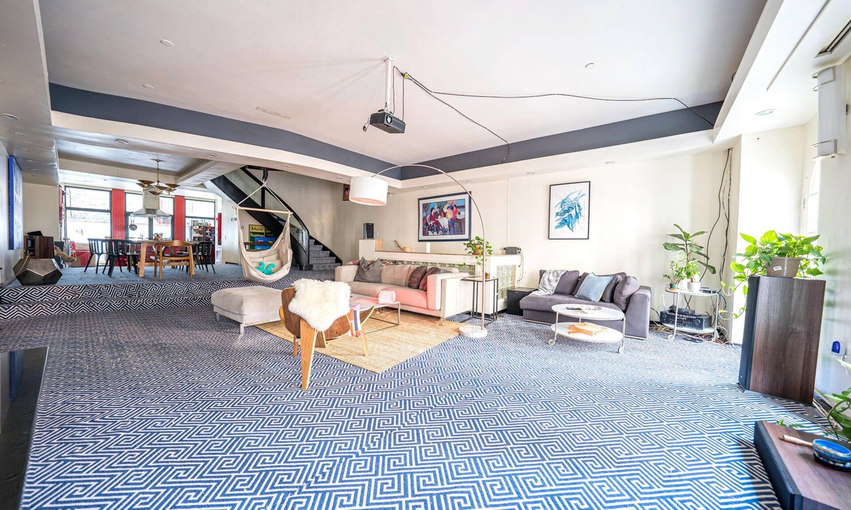 Rose Hill House | Gramercy Townhouse – 3 Floors, Terrace, True Unique NYC Stay