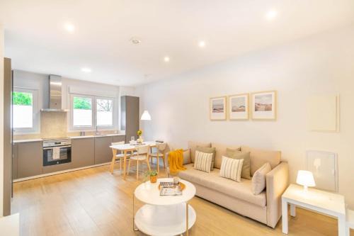Rochapea Apartment | Gran apartamento tipo loft a 15 minutos del centro