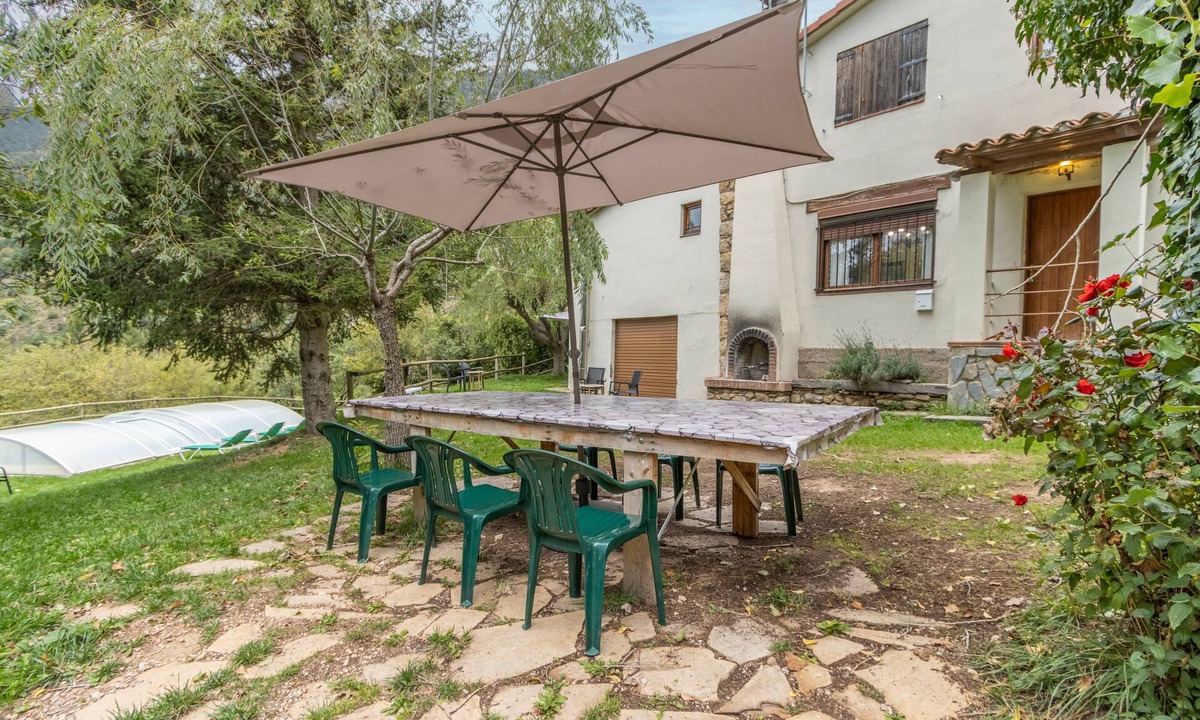 Oden Villa | Gran Company Country House with Lake Views, Wi-Fi, and Air Conditioning