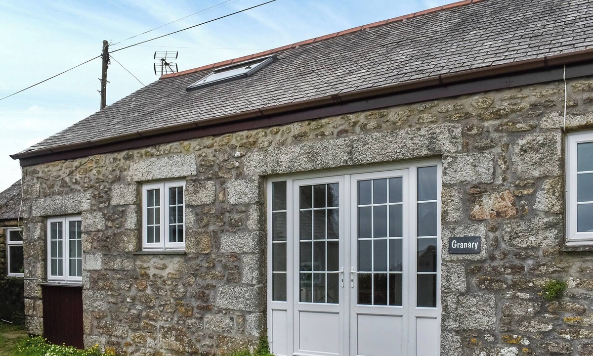 Mabe Burnthouse Cottage | Granary Barn - UK46196