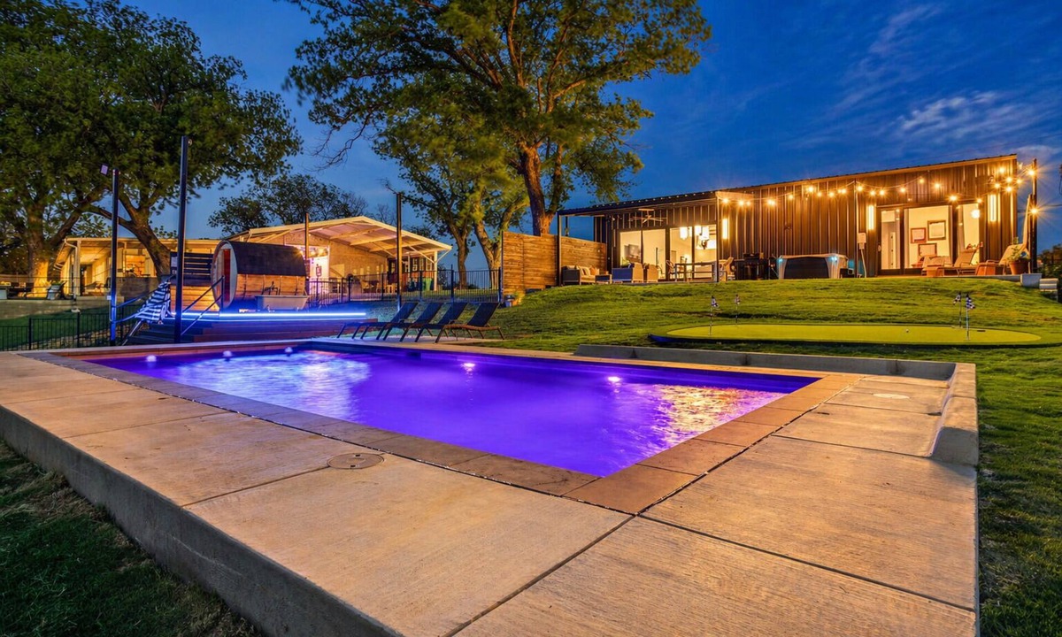 Dennis House | Granbury Lakefront · Pool · Sauna · Hot Tub
