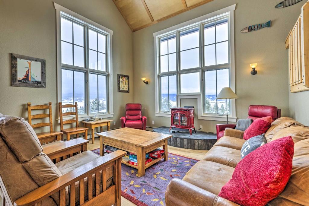 Granby House | Granby Home: Stunning Mountain & Lake Views!