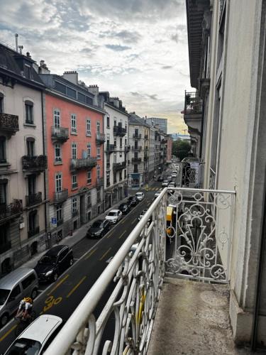 Les Philosophes Apartment | Grand 5 pièces au Centre Genève