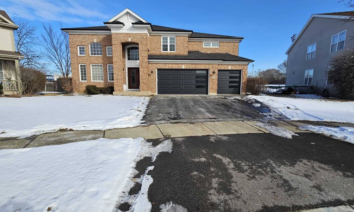 Bensenville House | Grand 5BR, 4.5BA Game Rm, Near O’Hare, & Down Town