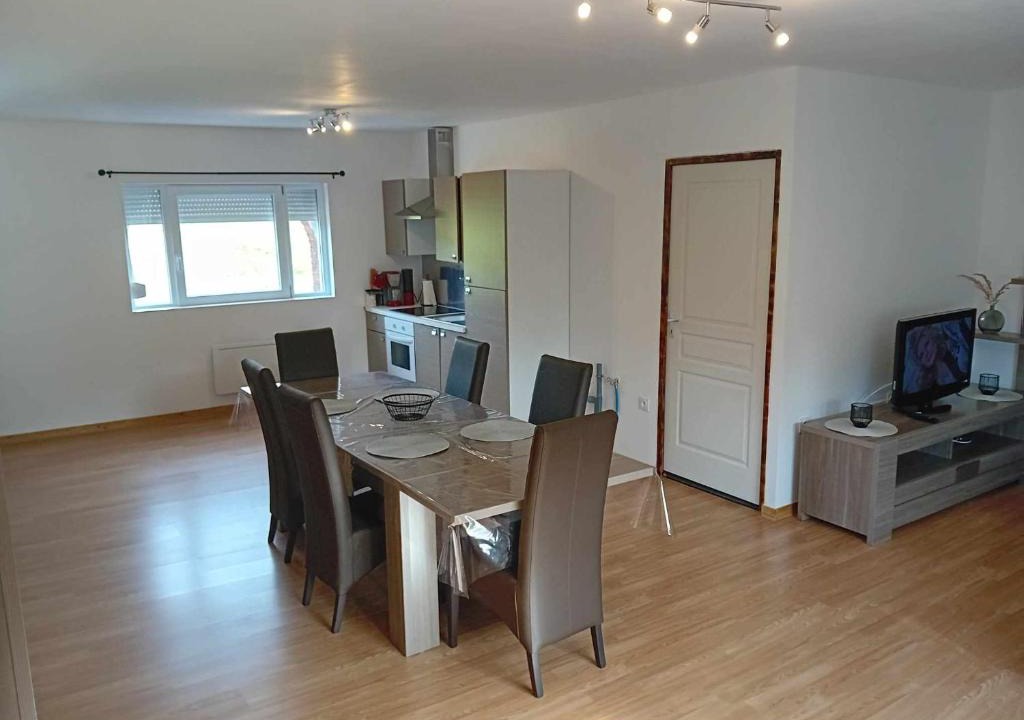 Wignehies Apartment | Grand appartement avec terrasse