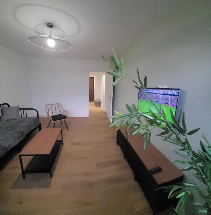 Epinay-sur-Seine Apartment | Grand appartement avec parking privé