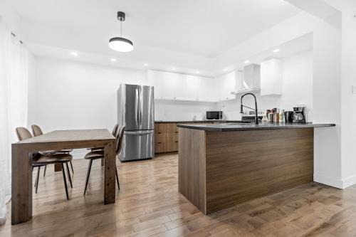 Les Rivieres Apartment | Grand appartement pour 4 tout près du centre-ville