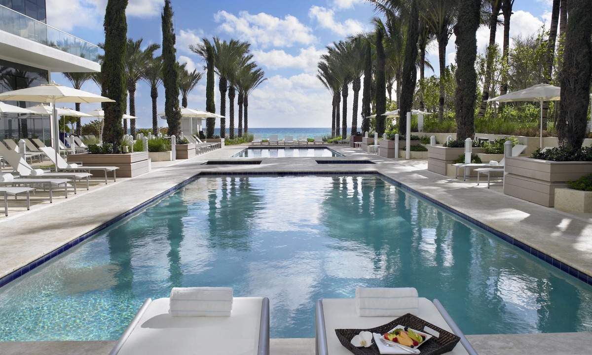 Surfside Hotel | Grand Beach Hotel Surfside