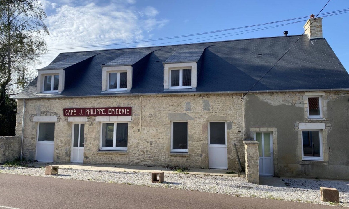 Sainte-Mere-Eglise House | Grand Café de la Liberté