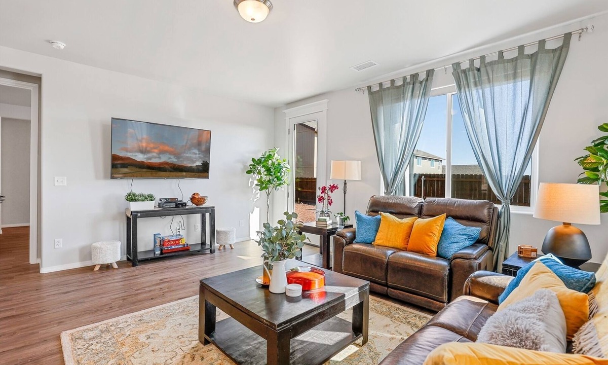 Bellemont House | Grand Canyon Getaway | Near Snowbowl, Flagstaff & Sedona | Family-Friendly | Sleeps 14