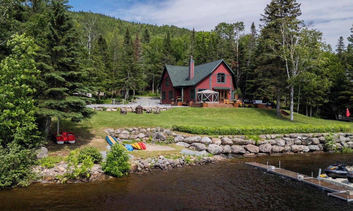 Pohenegamook Ski Chalet | Grand Chêne | Private Spa & Lakefront