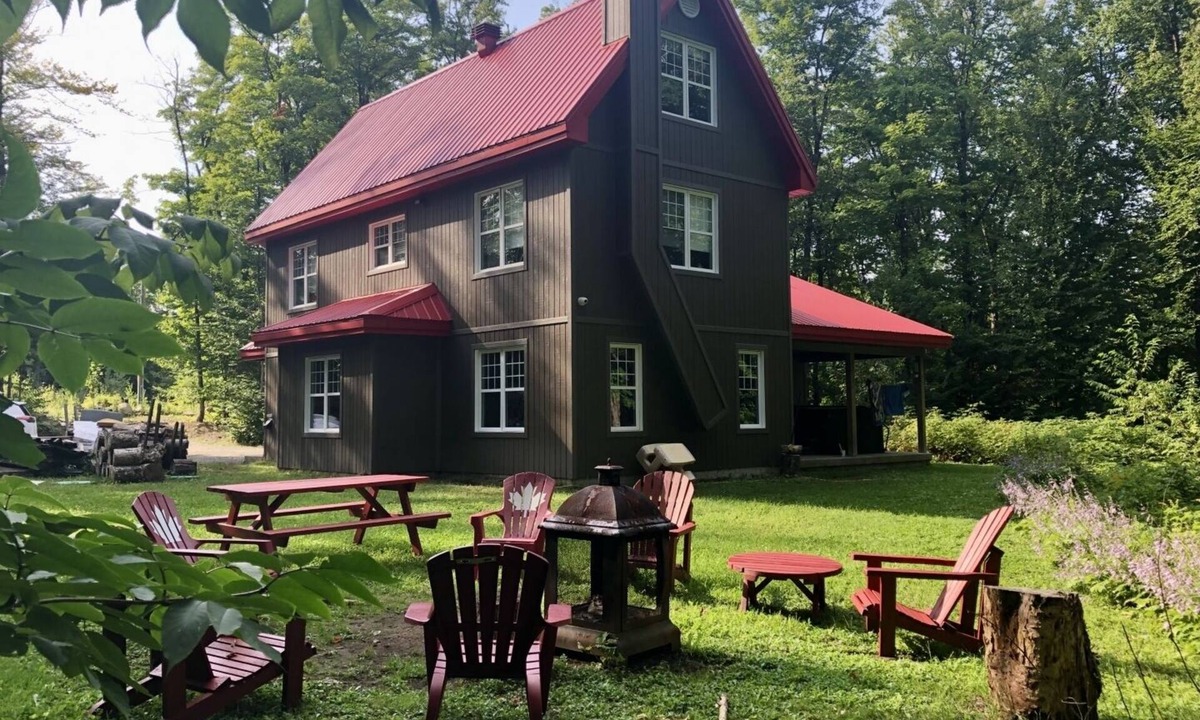 Grandes-Piles Ski Chalet | Grand Chalet Confortable en Mauricie Dans un Décor Nature à Toutes les Saisons