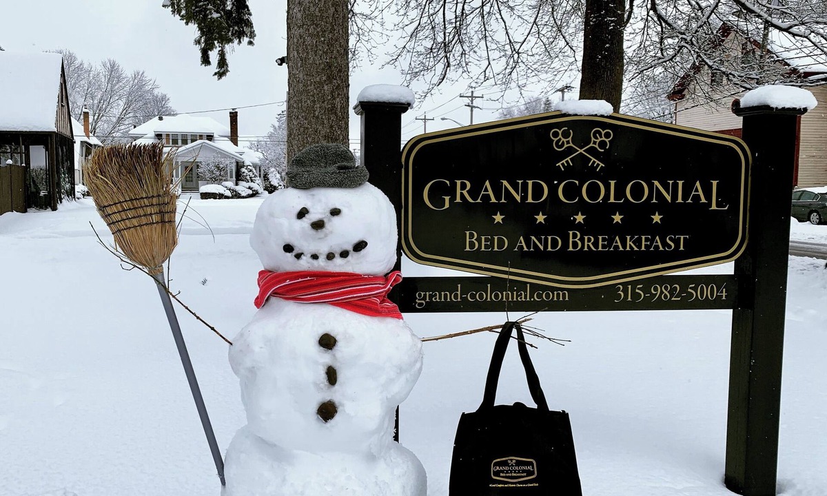 Herkimer Bed & Breakfast | Grand Colonial B&B