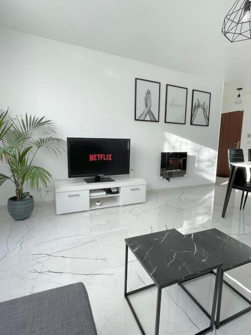 Saint-Ouen-l'Aumone Apartment | Grand F3 à 30mn de Paris - Terrasse + Parking privé