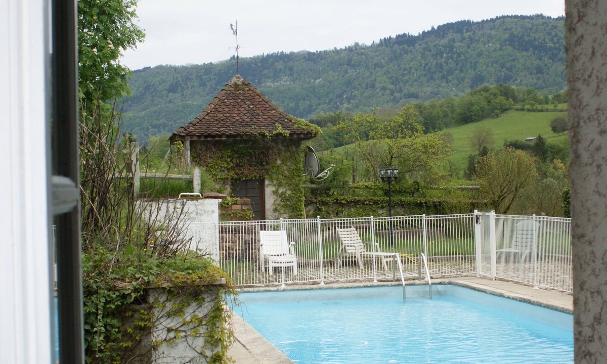 Saint-Geoire-en-Valdaine House | Grand country estate