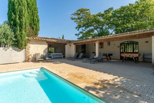 Camaret-sur-Aigues House | Grand gîte de Tante Berthe