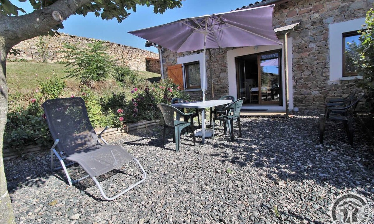 Pomeys House | Grand Gîte de L'enclos