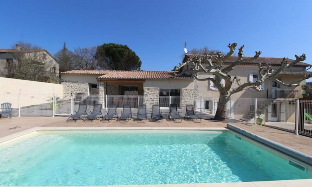 Ruoms House | Grand Gîte Louise