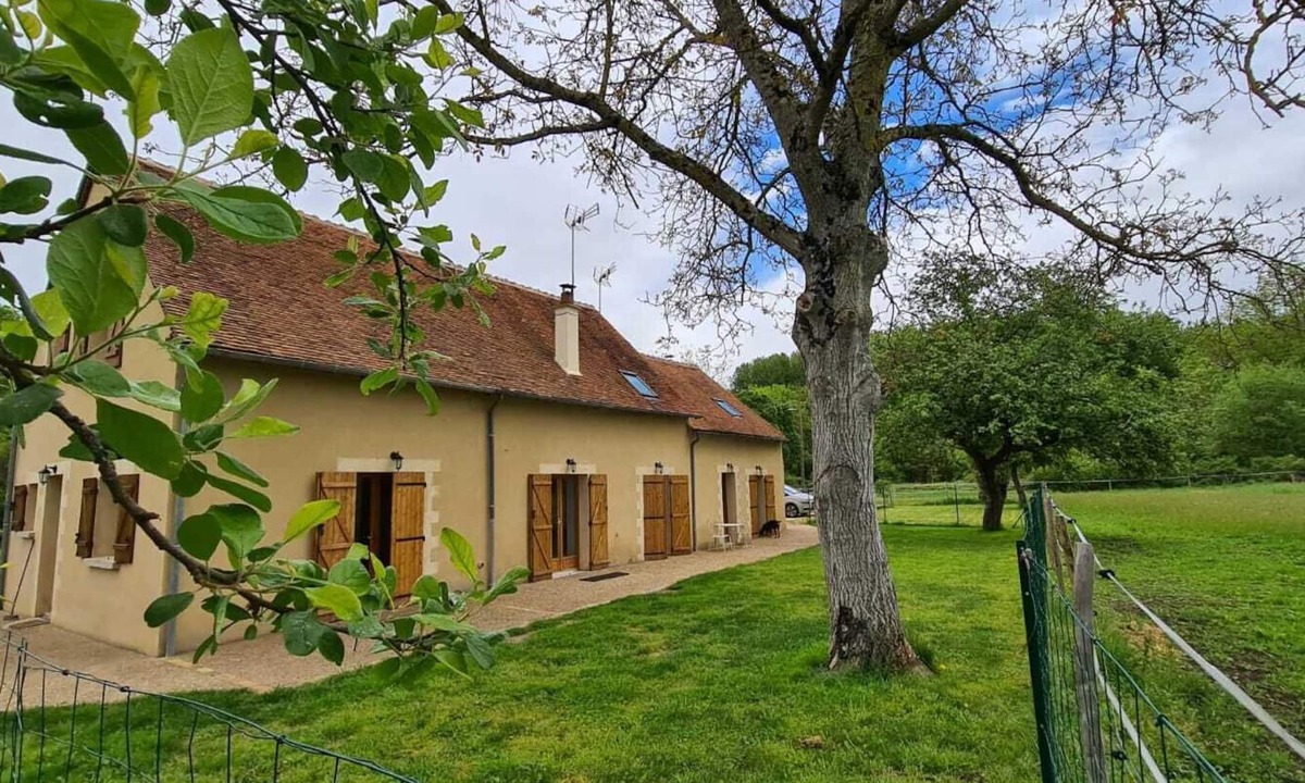 Cosne-Cours-sur-Loire House | Grand gite Du Moulin