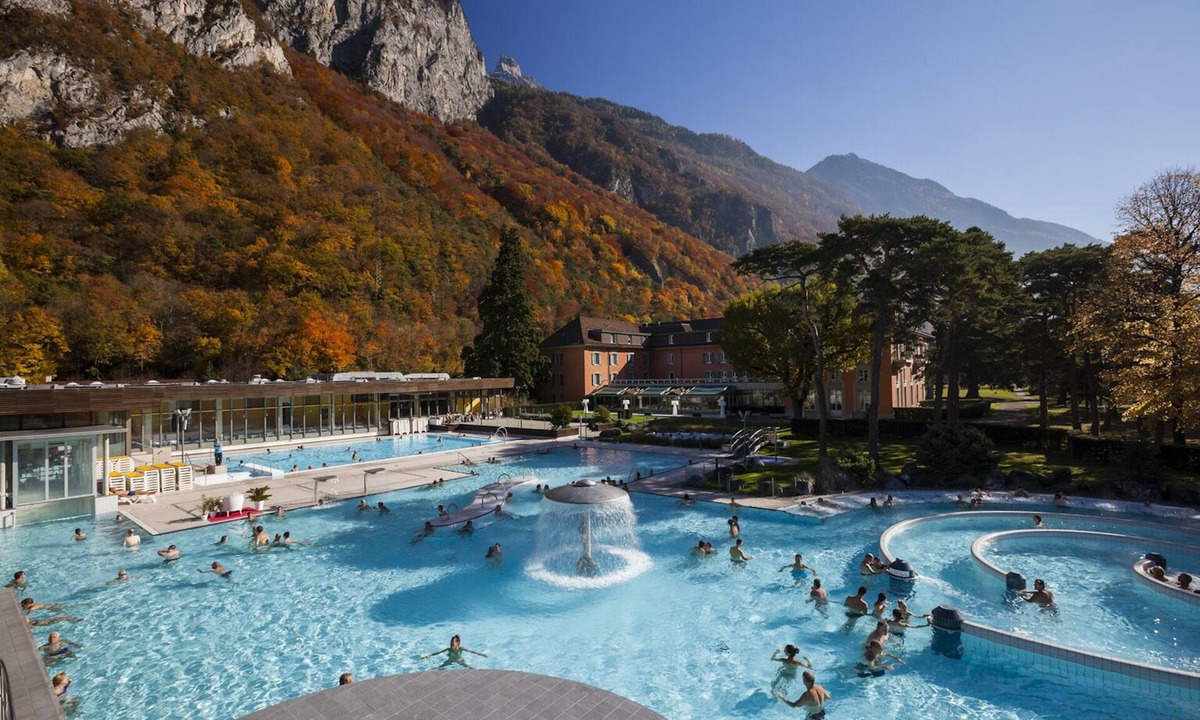Lavey-Morcles Hotel | Grand Hôtel des Bains de Lavey