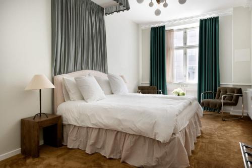 Copenhagen K Apartment | Grand Heritage next to park - 3 Bedrooms