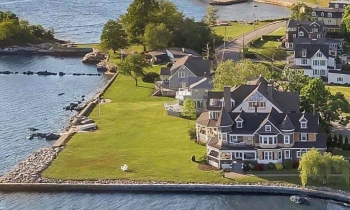 Groton House | Grand Historic Waterfront Estate