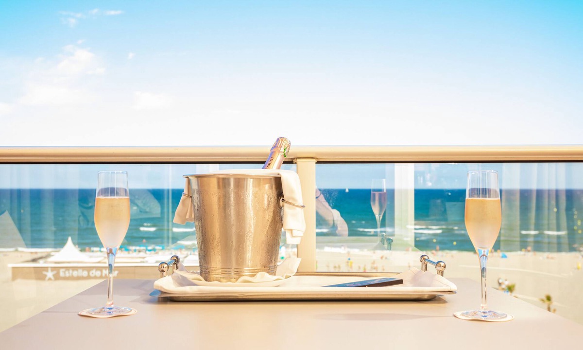 La Cote Radieuse Hotel | Grand Hotel les Flamants Roses