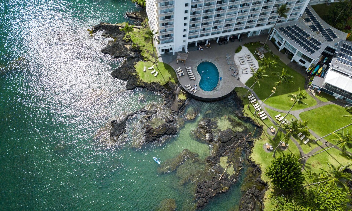 Hilo Resort | Grand Naniloa Hotel Hilo - a Doubletree by Hilton