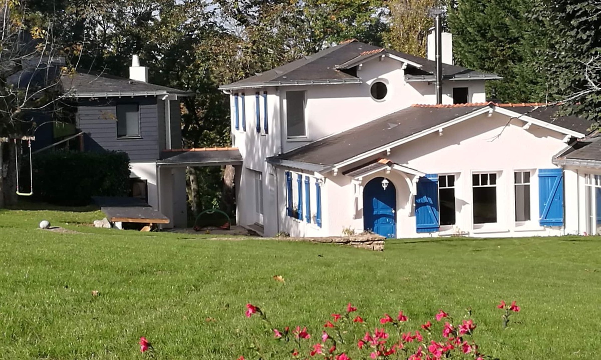 Suce-sur-Erdre House | Grand "nid de L'erdre" Avec Spa et Accès Rivière