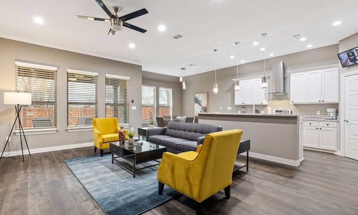 South Arlington House | Grand Prairie Getaway- Spacious 4-Bedroom Comfort