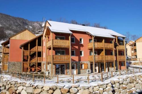 Ax-les-Thermes Apartment | Grand studio à la montagne