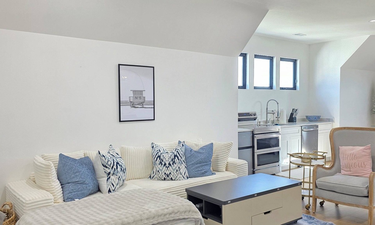 Waukee Apartment | Grand Studio in Waukee