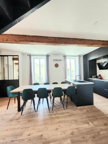 Castelnaudary Apartment | Grand T4 lumineux 200 m du port