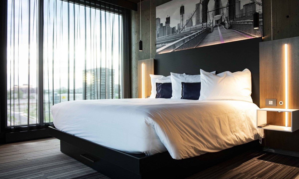 Laval Hotel | Grand Times Hotel Laval - Centropolis