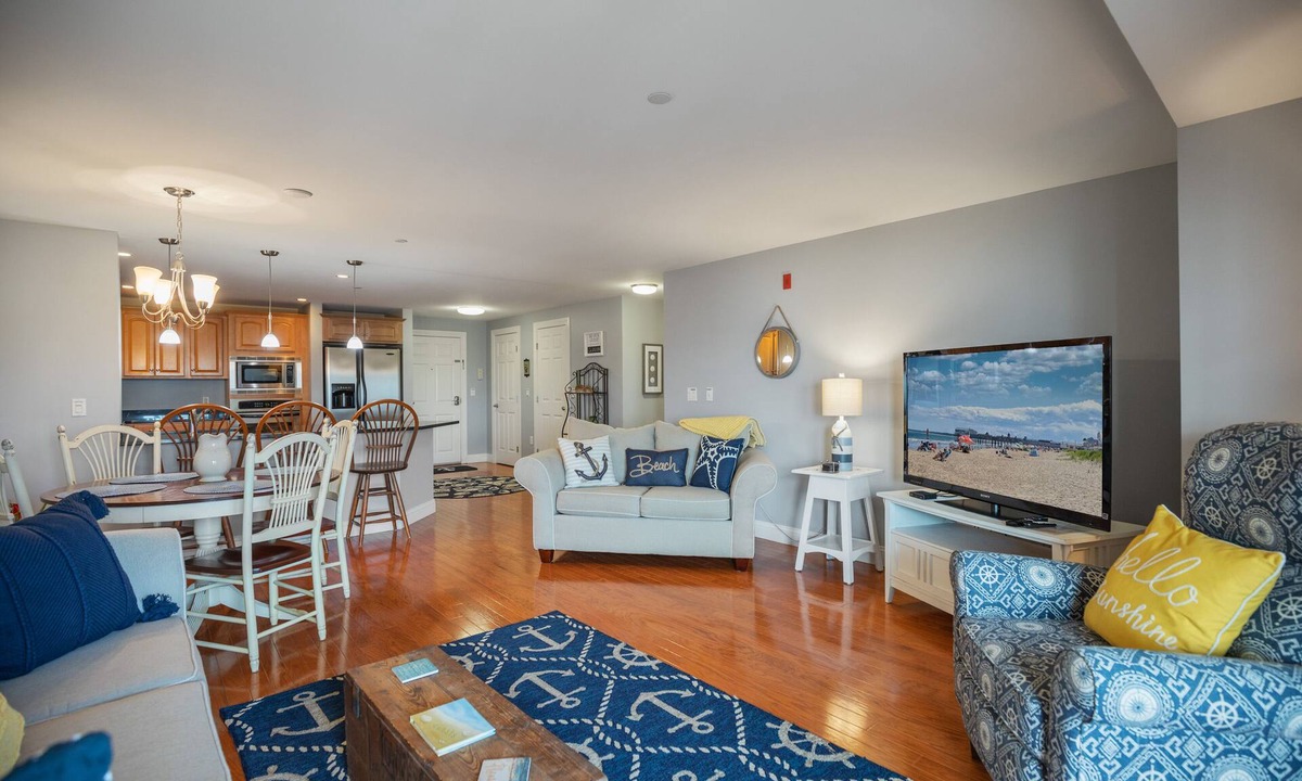 Old Orchard Beach Condo | Grand Victorian #403
