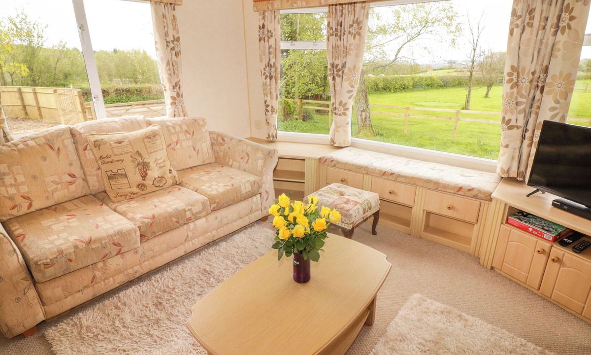 Pontypool Cottage | Grandads Shack