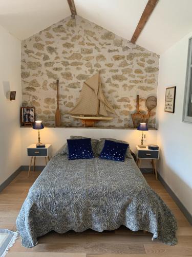 Roquemaure House | Grande Chambre chez l'habitant dans Mas provençal